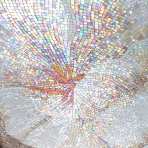 Fleur en pastel - hand-cut glass mosaic tiles