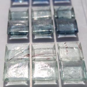 Материал из литого стекла 